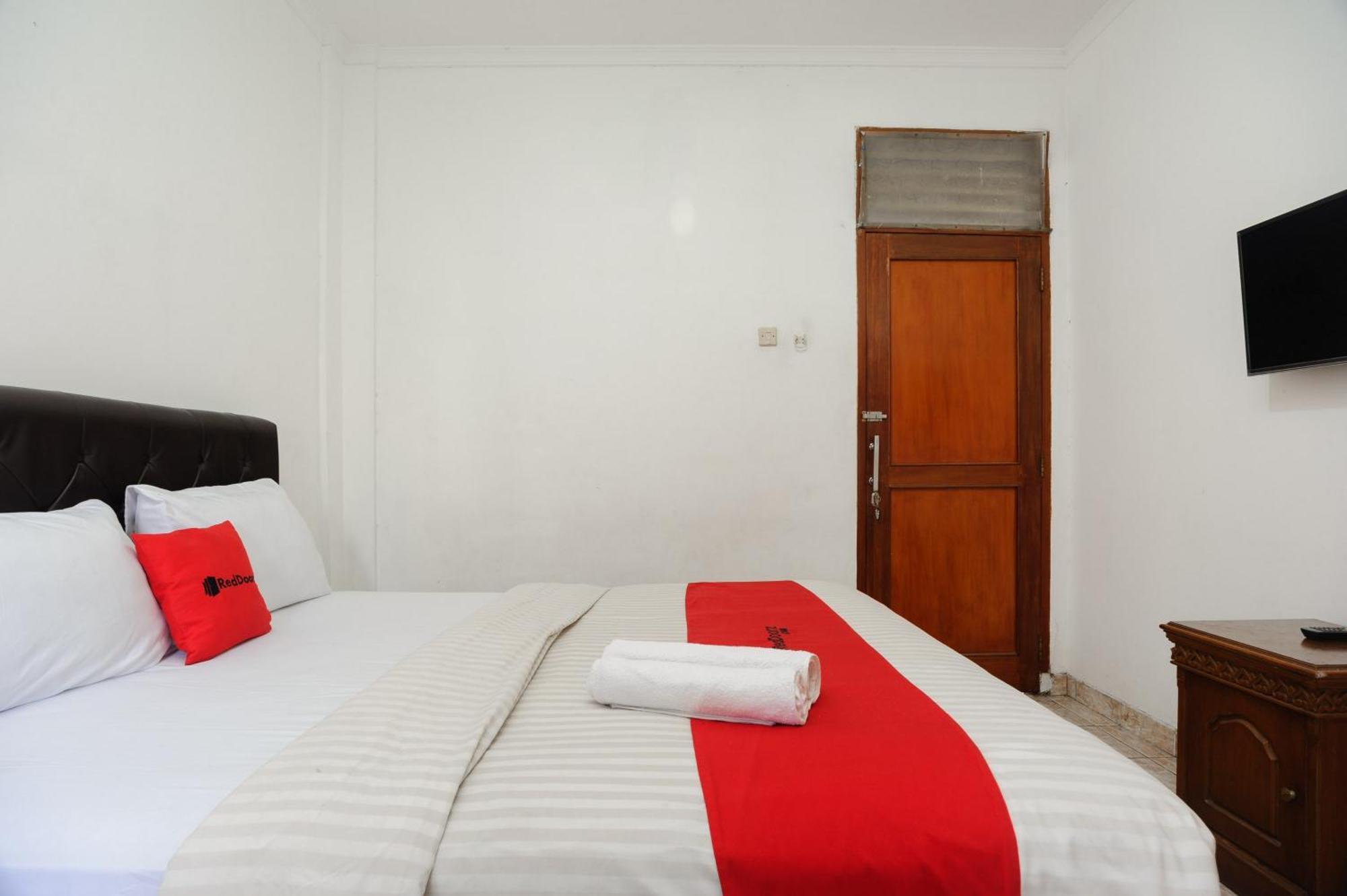 Reddoorz Syariah Near Aeon Mall Tanjung Barat Jacarta Exterior foto