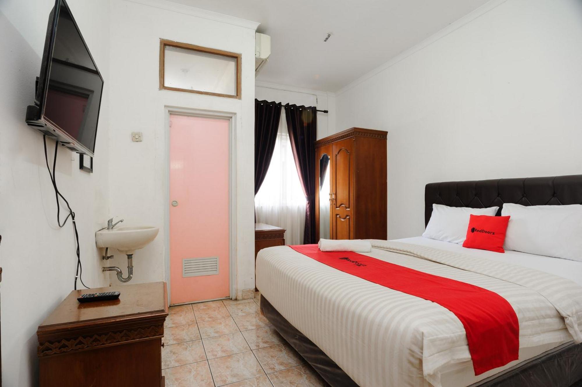 Reddoorz Syariah Near Aeon Mall Tanjung Barat Jacarta Exterior foto