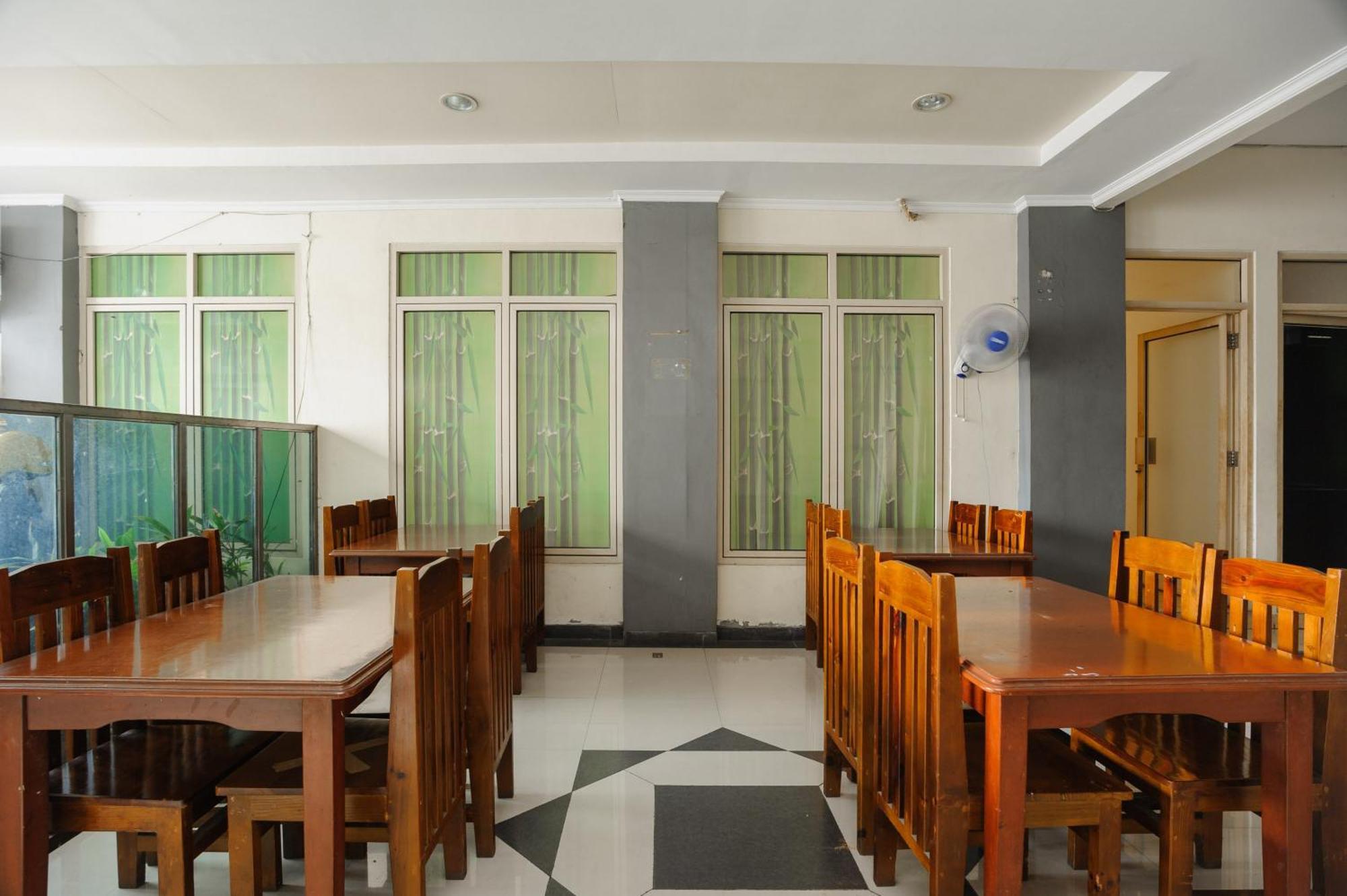 Reddoorz Syariah Near Aeon Mall Tanjung Barat Jacarta Exterior foto