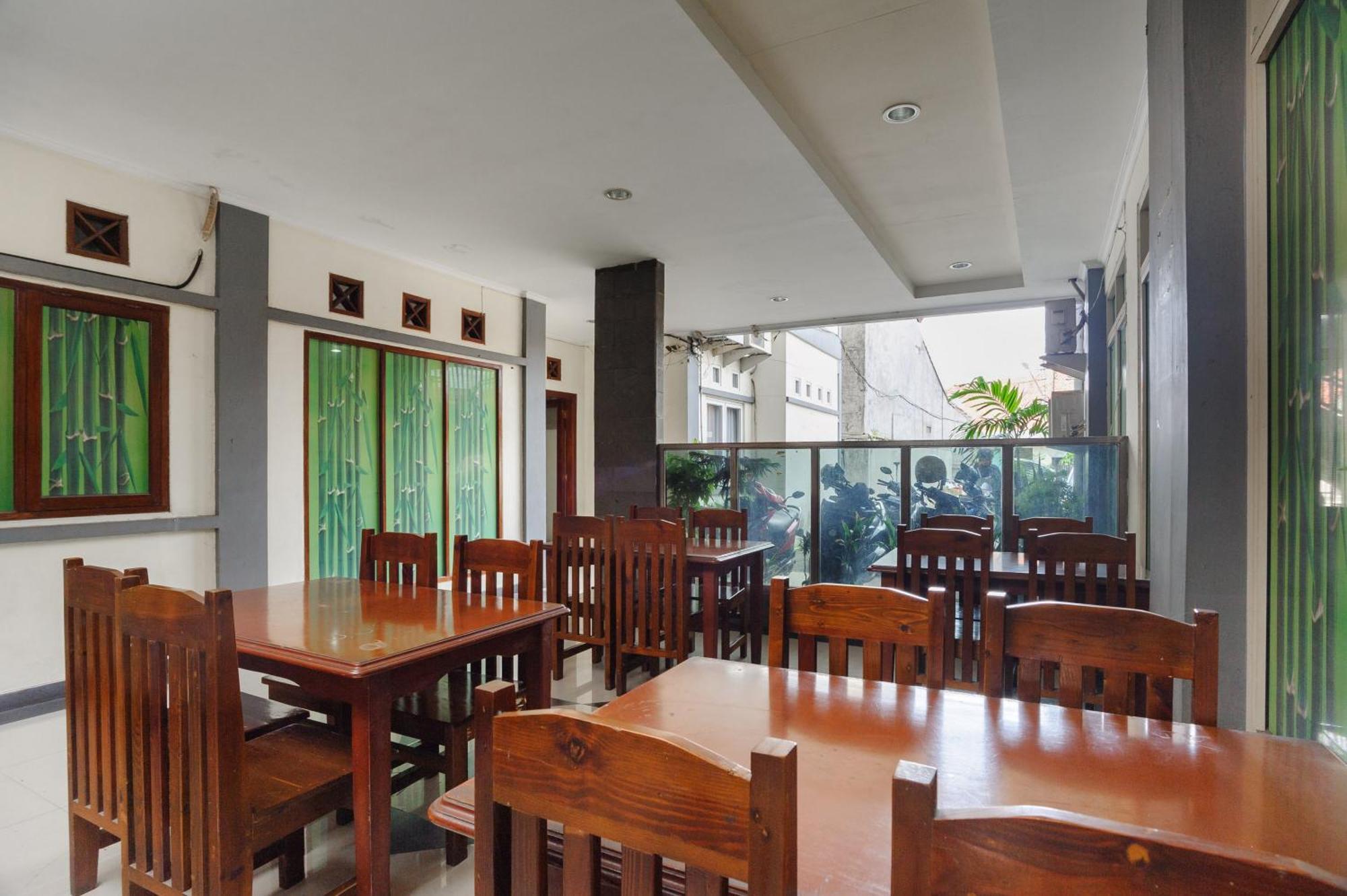 Reddoorz Syariah Near Aeon Mall Tanjung Barat Jacarta Exterior foto